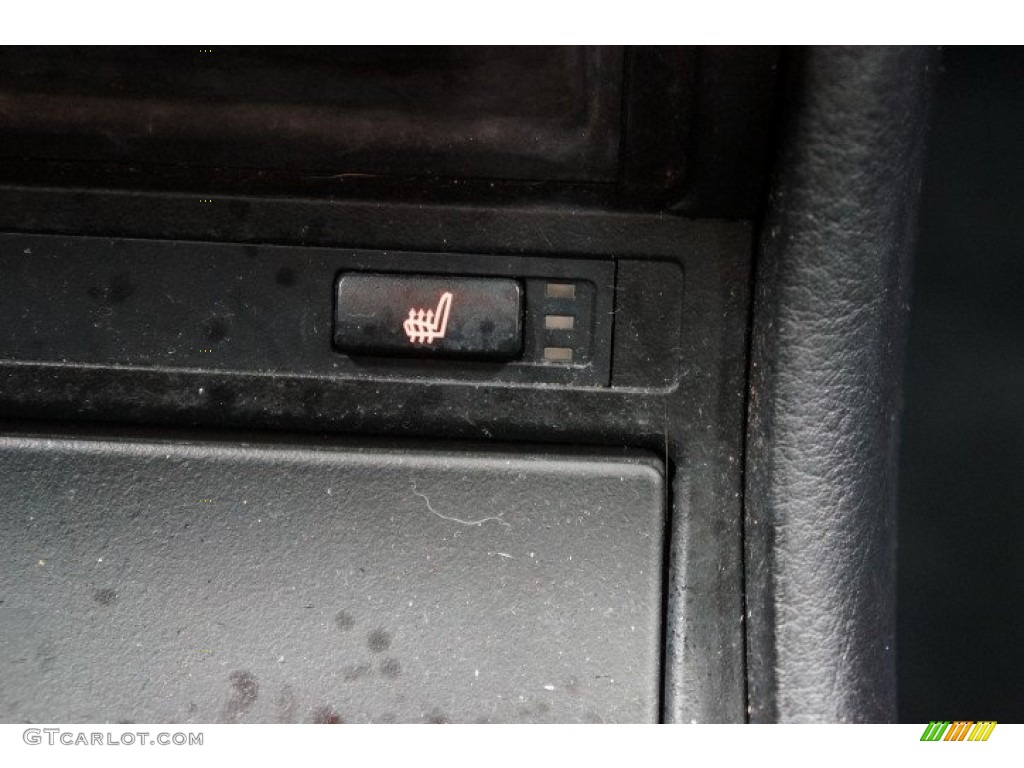 2003 3 Series 330i Coupe - Jet Black / Black photo #38