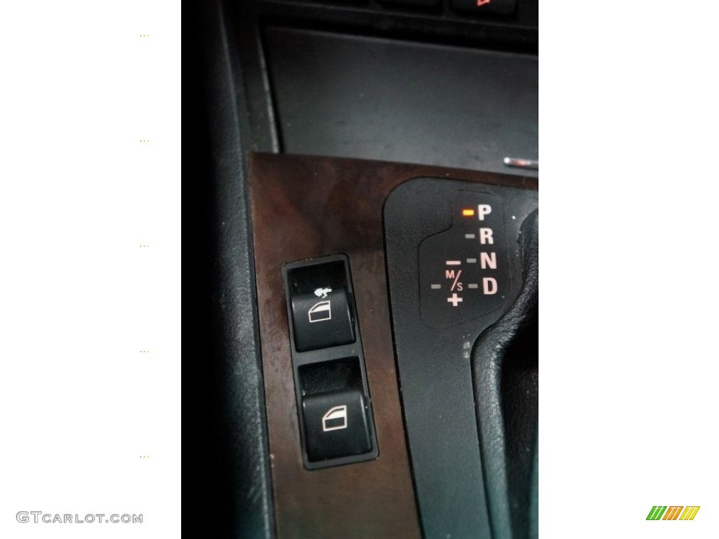 2003 3 Series 330i Coupe - Jet Black / Black photo #40