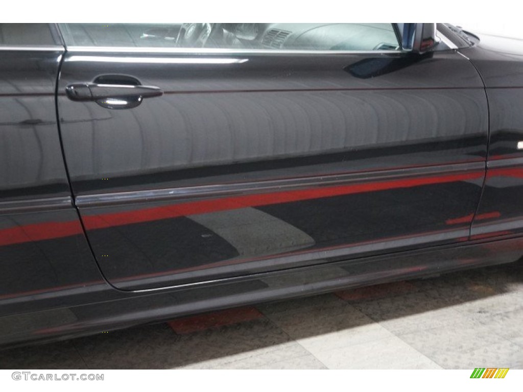 2003 3 Series 330i Coupe - Jet Black / Black photo #66