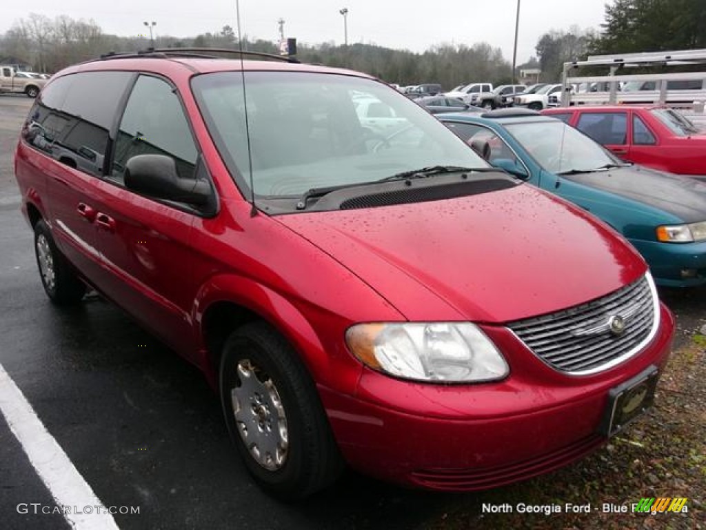 2002 Town & Country LX - Inferno Red Tinted Pearlcoat / Taupe photo #2