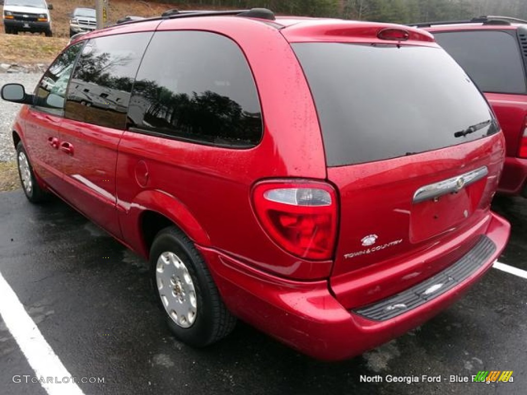 2002 Town & Country LX - Inferno Red Tinted Pearlcoat / Taupe photo #4