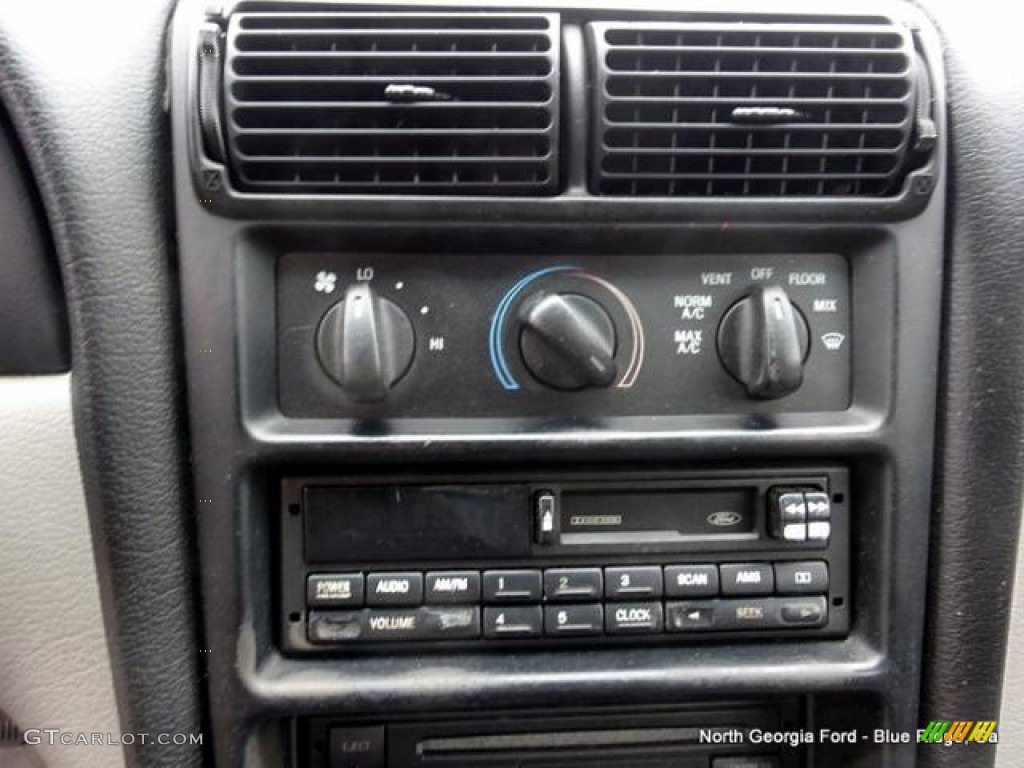 1998 Mustang V6 Coupe - Laser Red / Black photo #8