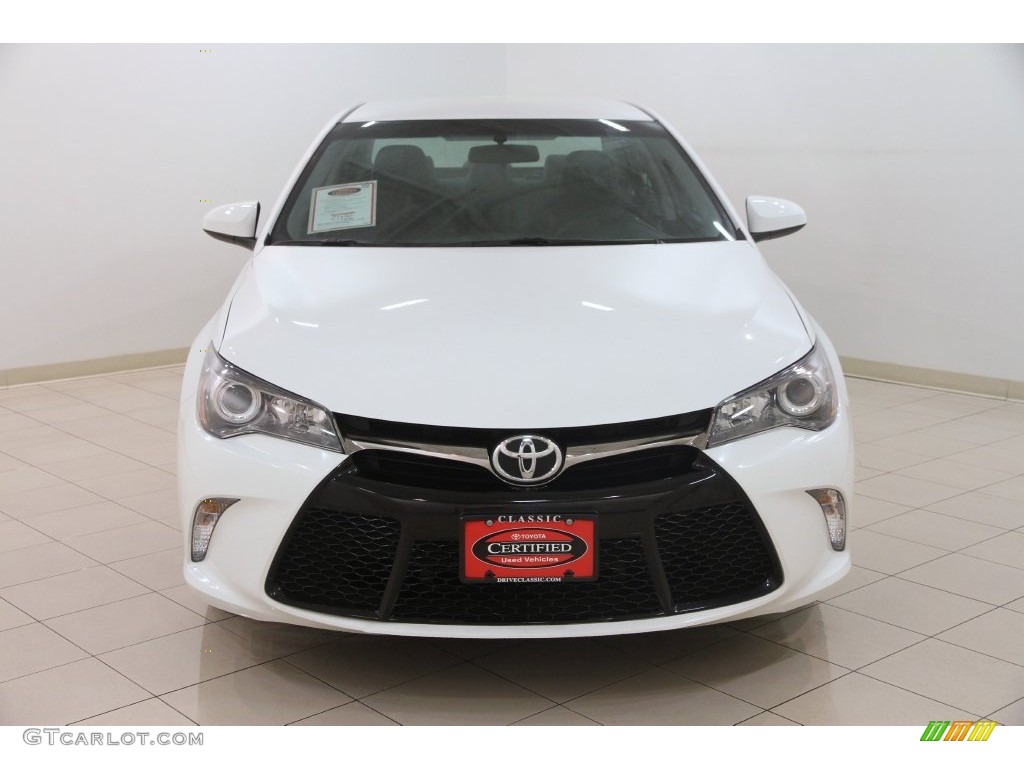 2015 Camry SE - Super White / Black photo #2