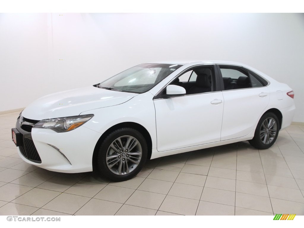 2015 Camry SE - Super White / Black photo #3