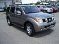 2006 Granite Metallic Nissan Pathfinder SE 4x4  photo #1