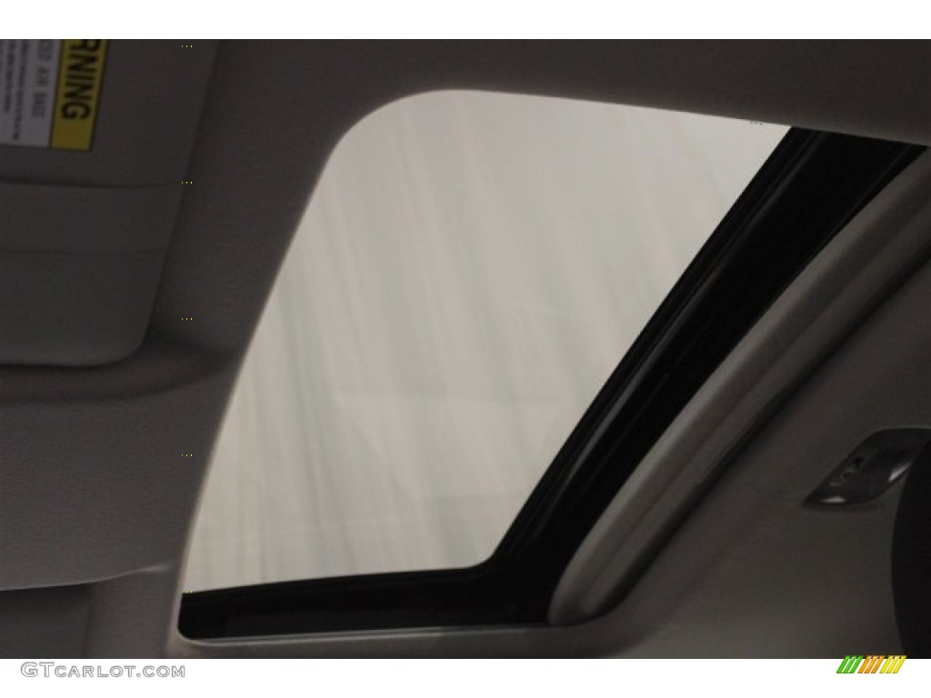 2016 Honda Fit EX Sunroof Photos