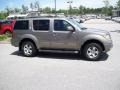 2006 Granite Metallic Nissan Pathfinder SE 4x4  photo #14