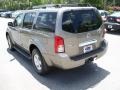 2006 Granite Metallic Nissan Pathfinder SE 4x4  photo #17