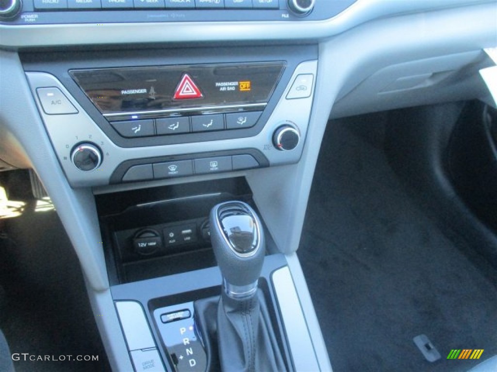 2017 Elantra SE - White / Gray photo #23