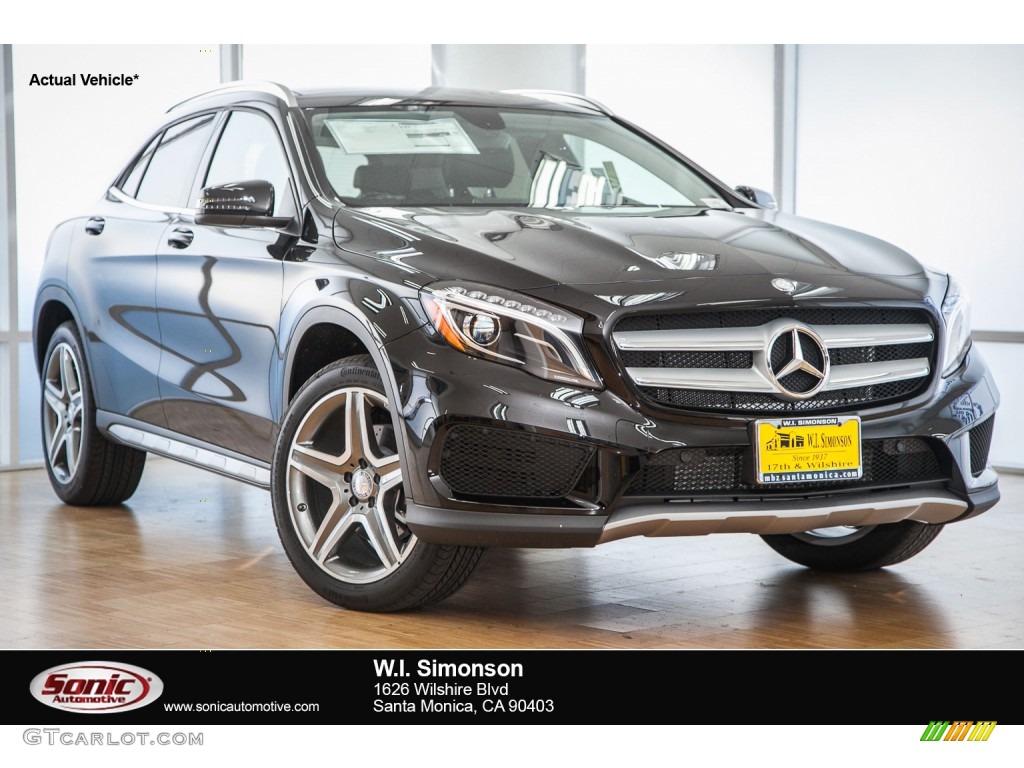 2015 GLA 250 4Matic - Night Black / Black photo #1