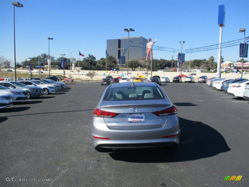 2017 Elantra SE - Silver / Gray photo #10