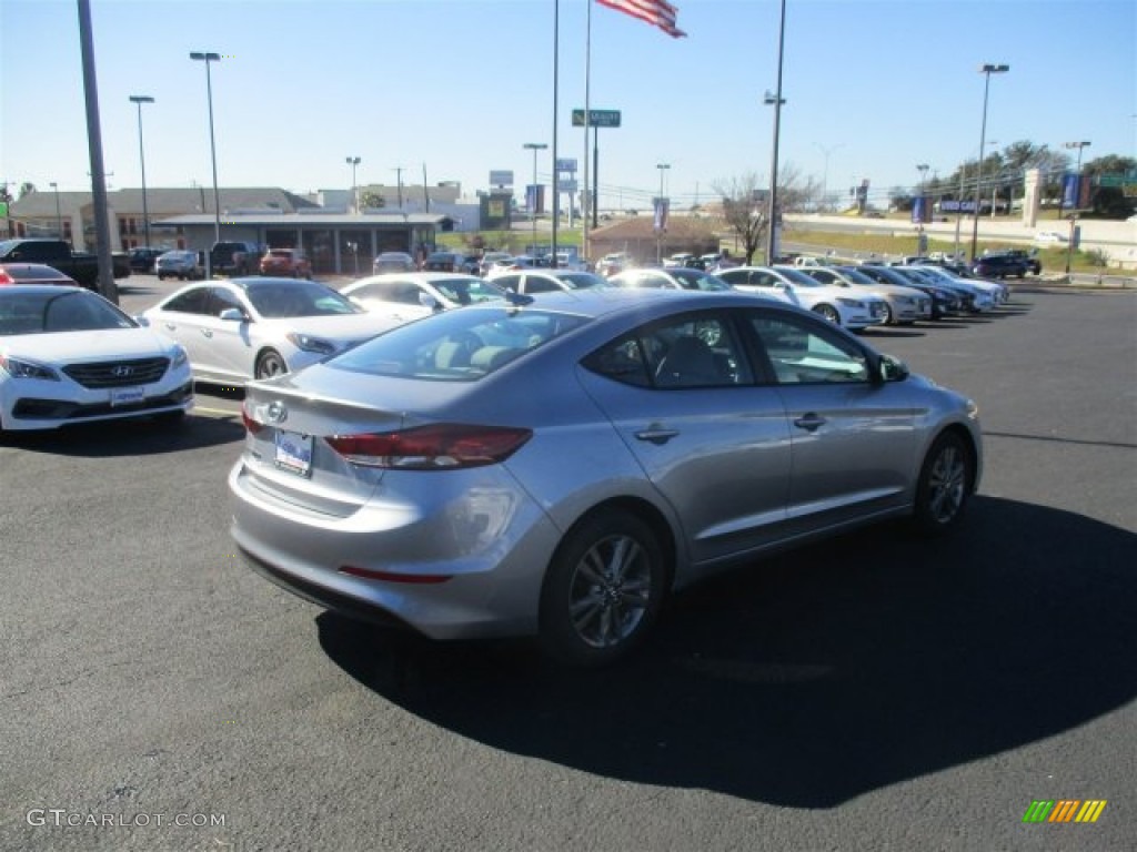 2017 Elantra SE - Silver / Gray photo #11