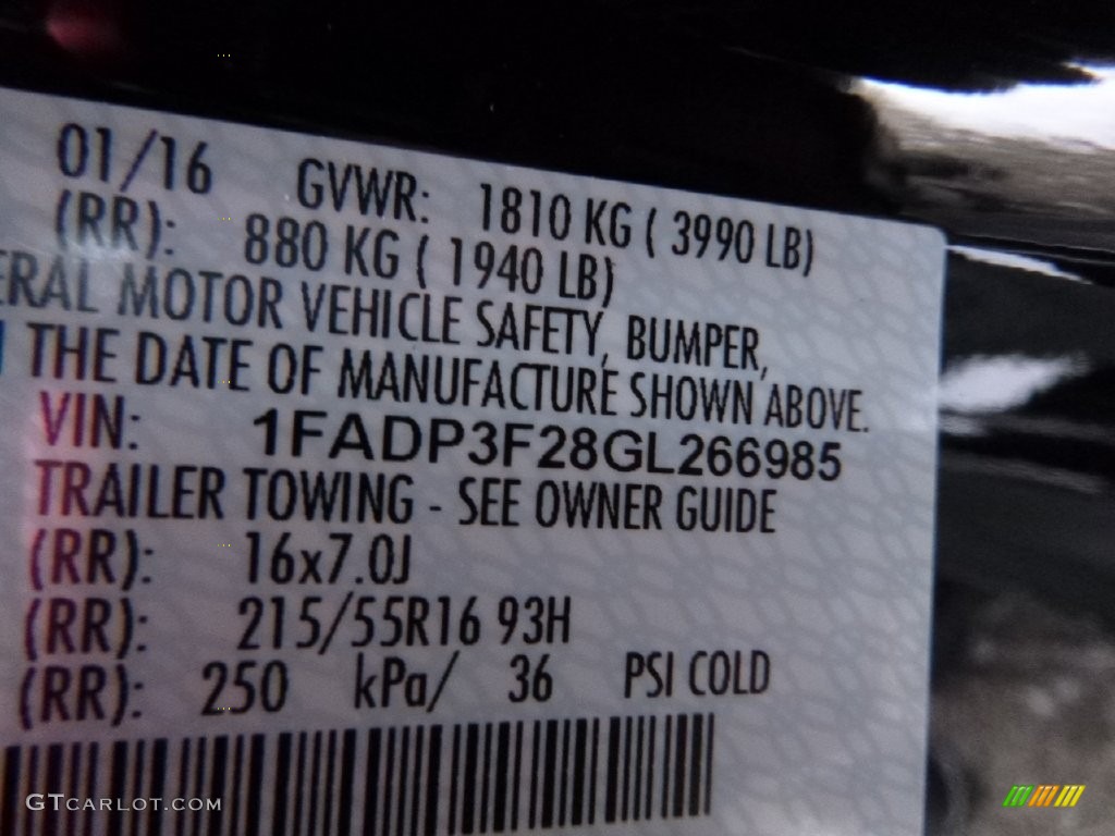 2016 Focus SE Sedan - Shadow Black / Charcoal Black photo #15