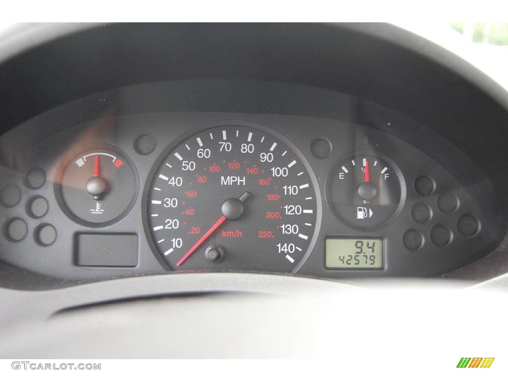 2007 Focus ZX4 SE Sedan - Liquid Grey Metallic / Charcoal/Light Flint photo #20