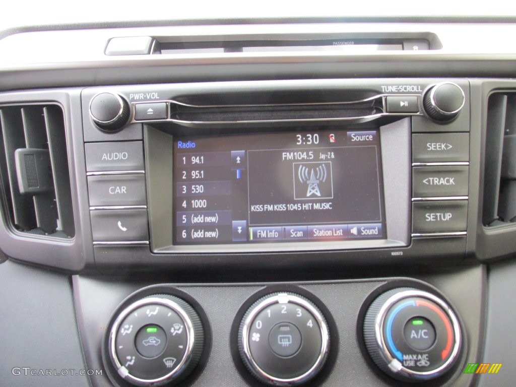 2016 Toyota RAV4 LE Controls Photo #110325011
