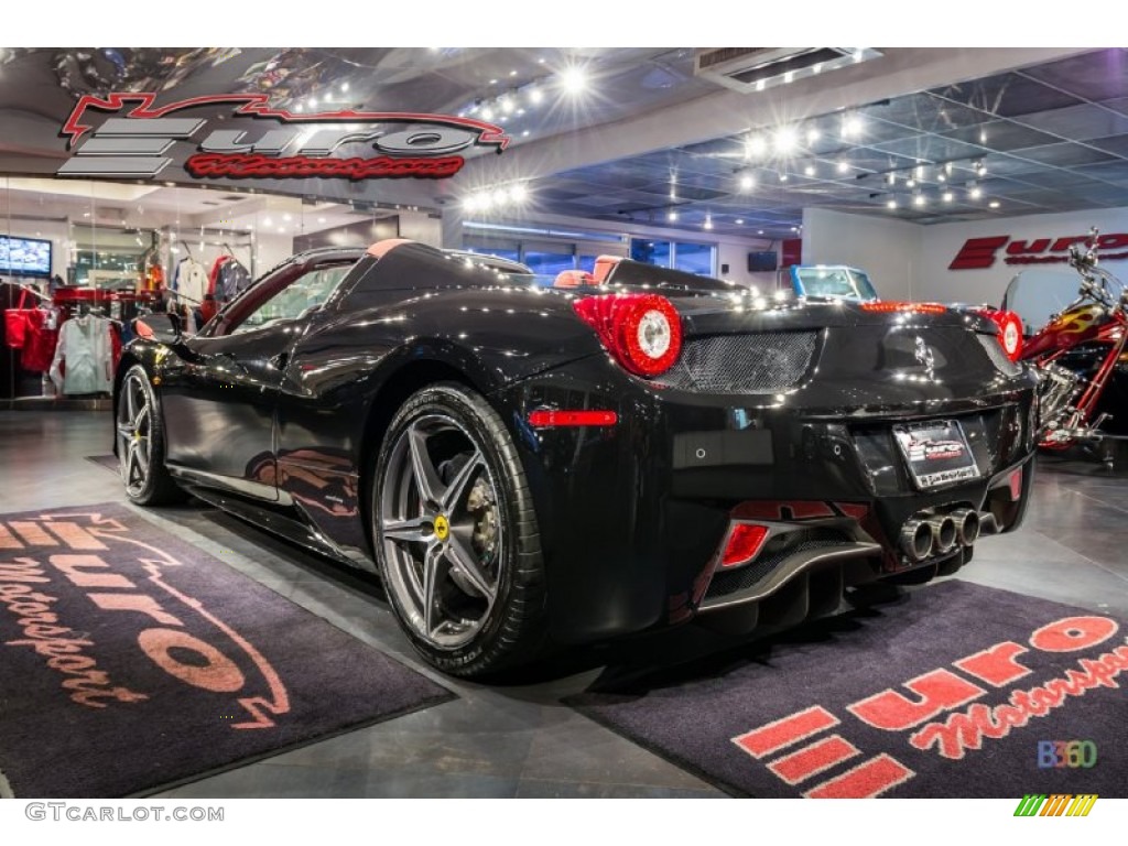 2013 458 Spider - Nero Daytona (Black Metallic) / Rosso photo #11