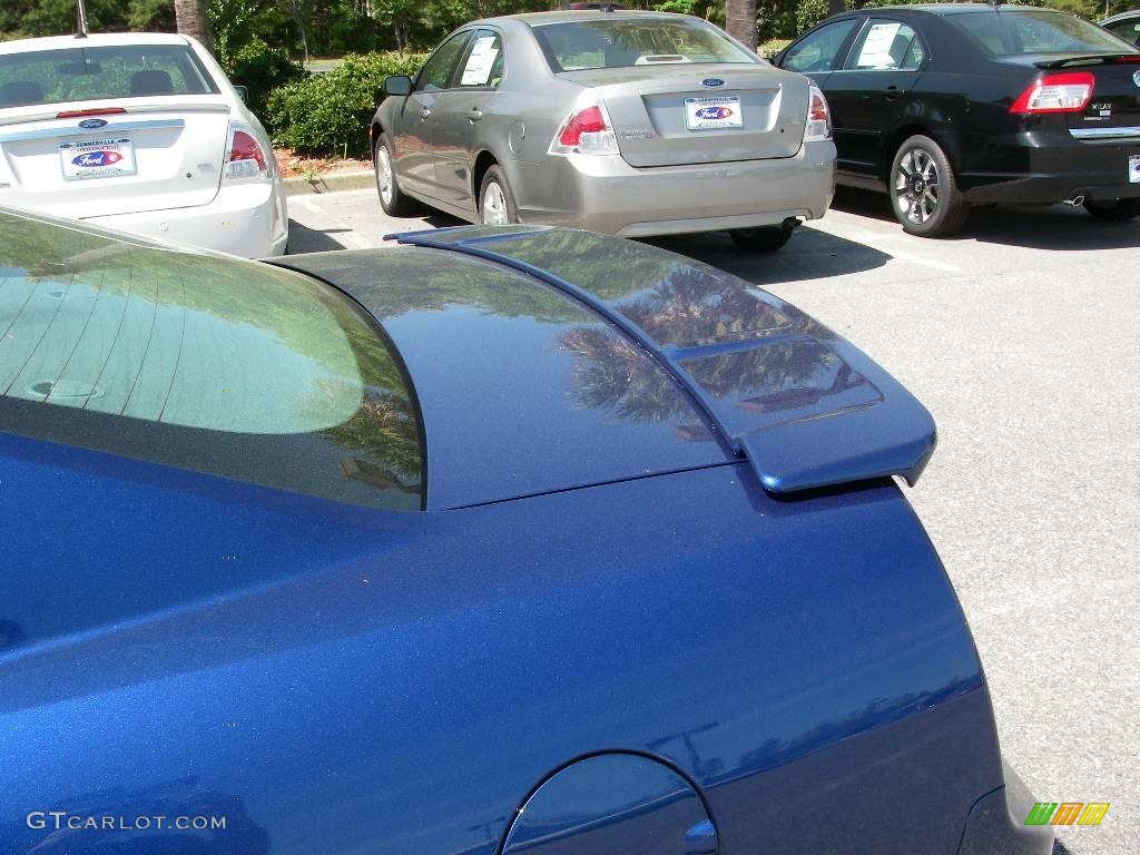 2009 Mustang V6 Coupe - Vista Blue Metallic / Light Graphite photo #17