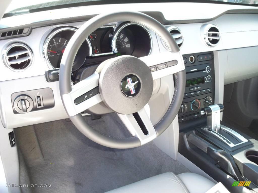 2009 Mustang V6 Premium Coupe - Brilliant Silver Metallic / Light Graphite photo #3