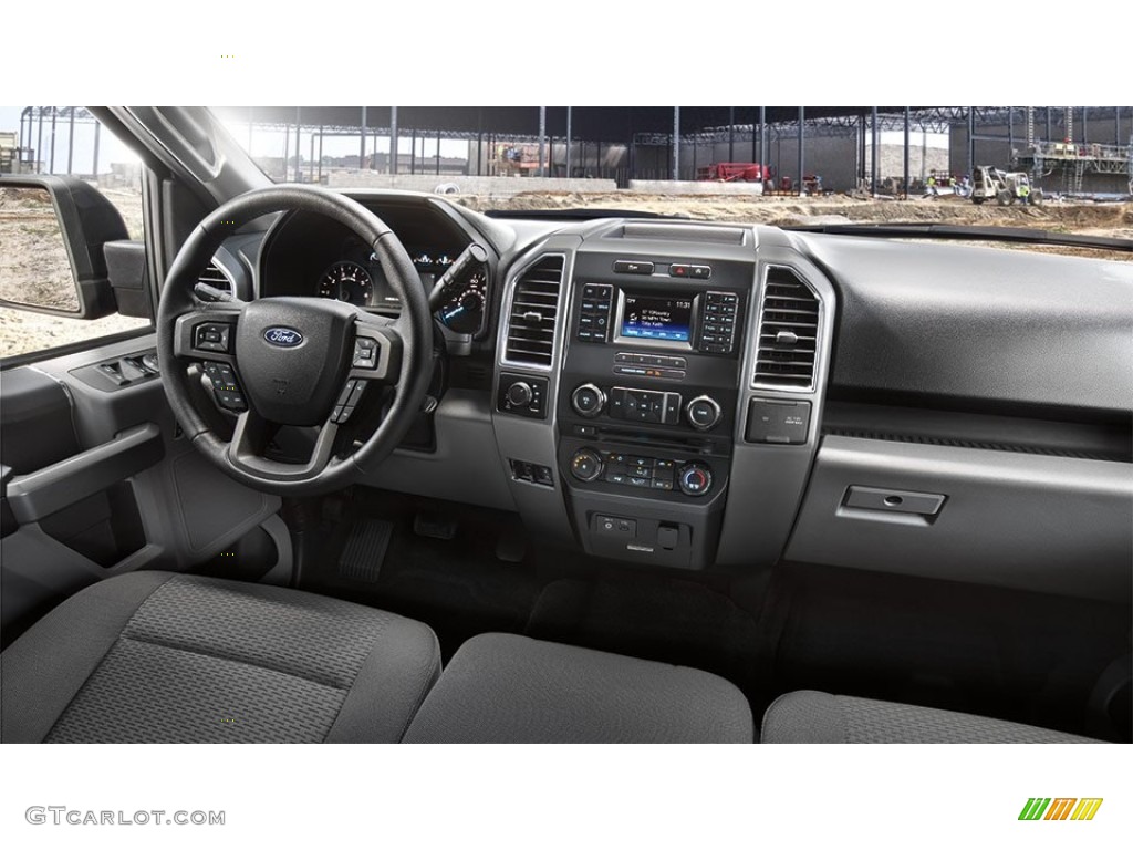 2016 F150 XL SuperCab 4x4 - Ingot Silver / Medium Earth Gray photo #11
