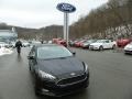 2016 Shadow Black Ford Focus SE Hatch  photo #4