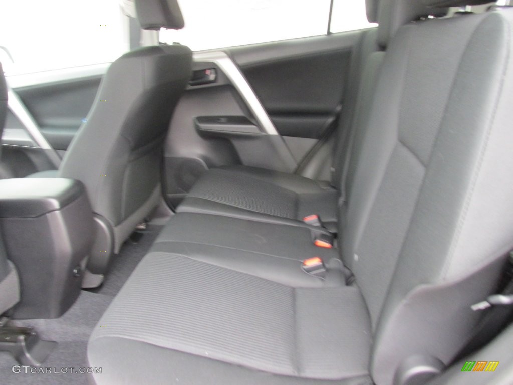 2016 RAV4 LE - Silver Sky Metallic / Black photo #18