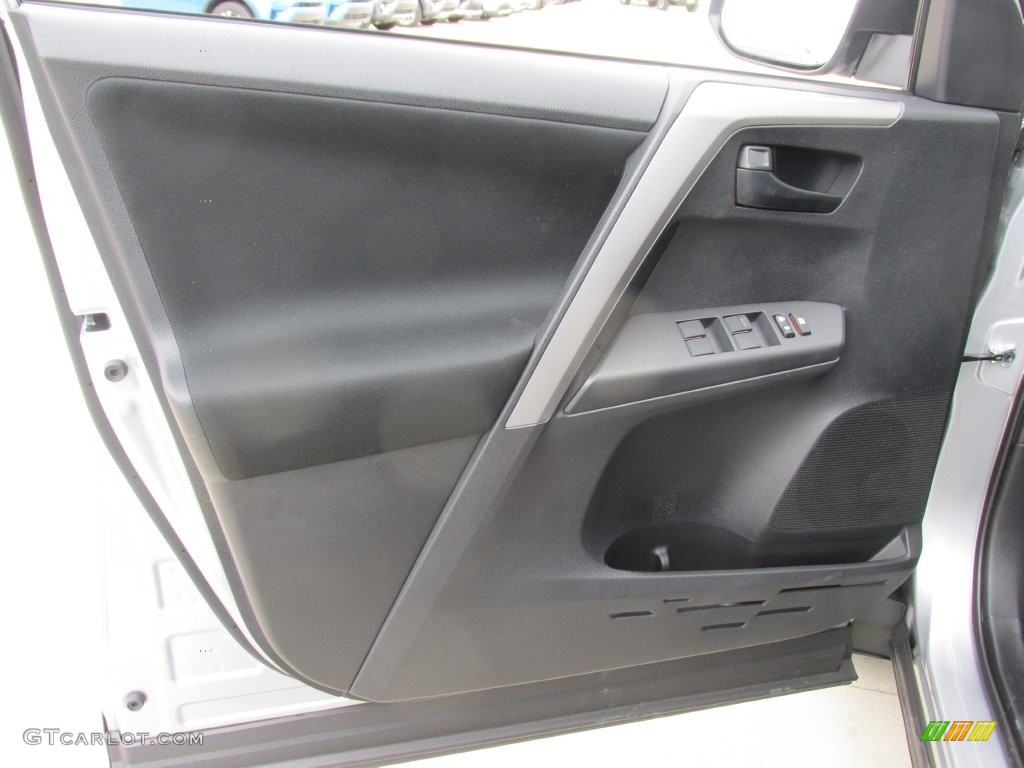 2016 RAV4 LE - Silver Sky Metallic / Black photo #19