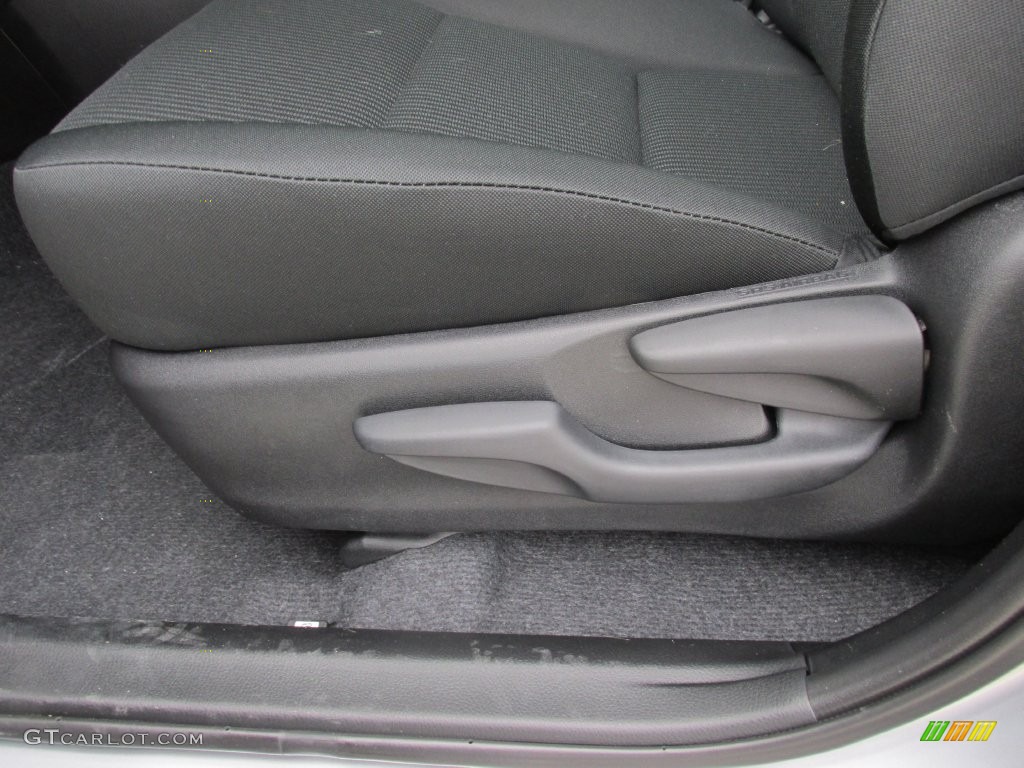 2016 RAV4 LE - Silver Sky Metallic / Black photo #22