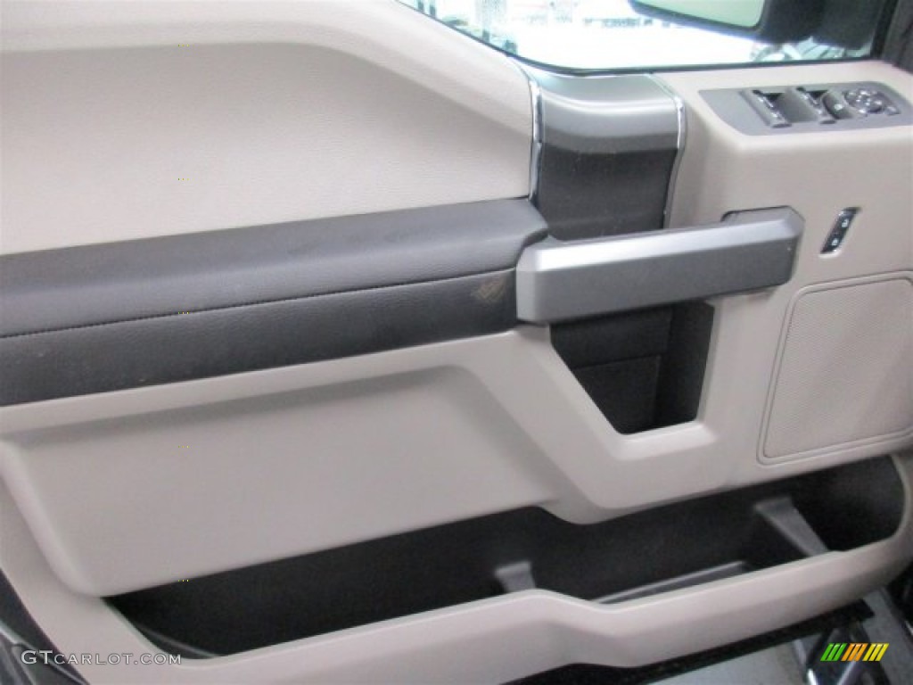 2016 F150 XLT SuperCab - Shadow Black / Medium Earth Gray photo #15