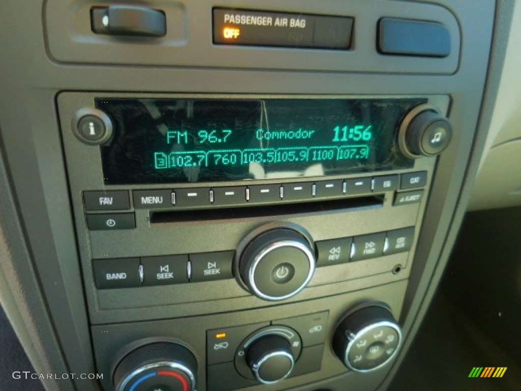 2007 HHR LT - Summit White / Gray photo #21