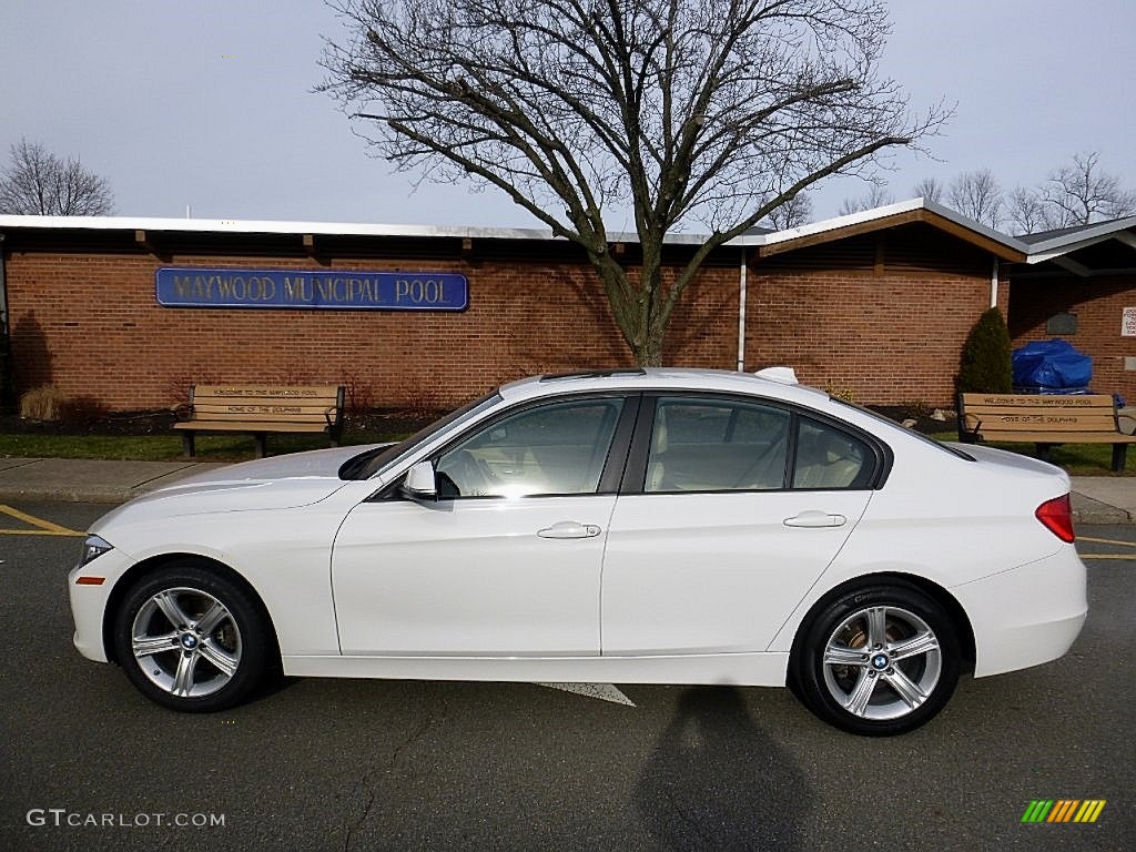 2013 3 Series 328i xDrive Sedan - Alpine White / Venetian Beige photo #2