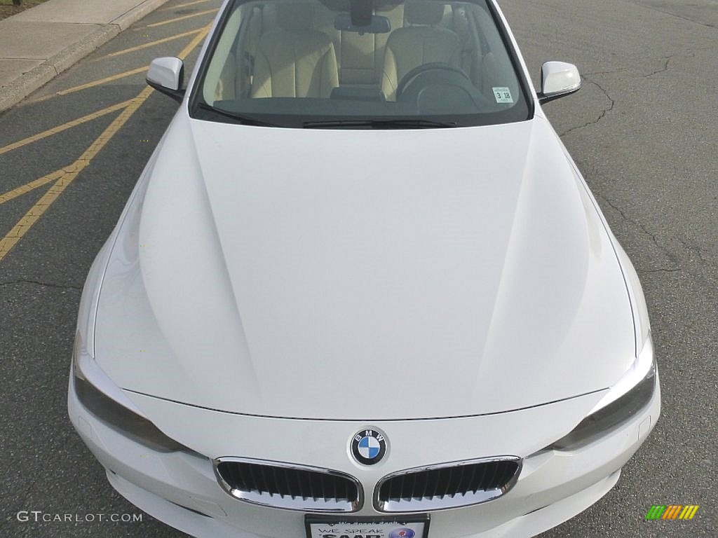 2013 3 Series 328i xDrive Sedan - Alpine White / Venetian Beige photo #9