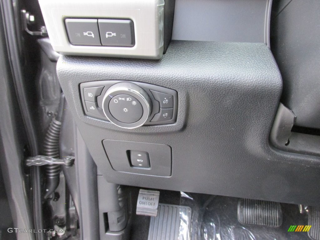 2016 F150 Platinum SuperCrew - Magnetic / Platinum Black photo #32
