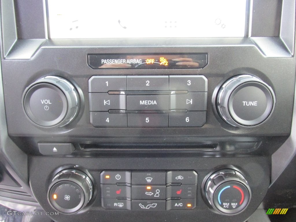 2016 F150 XLT SuperCrew - Magnetic / Medium Earth Gray photo #28