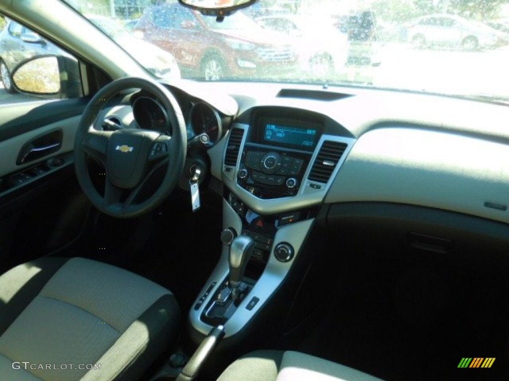 2012 Cruze LS - Blue Granite Metallic / Jet Black/Medium Titanium photo #11