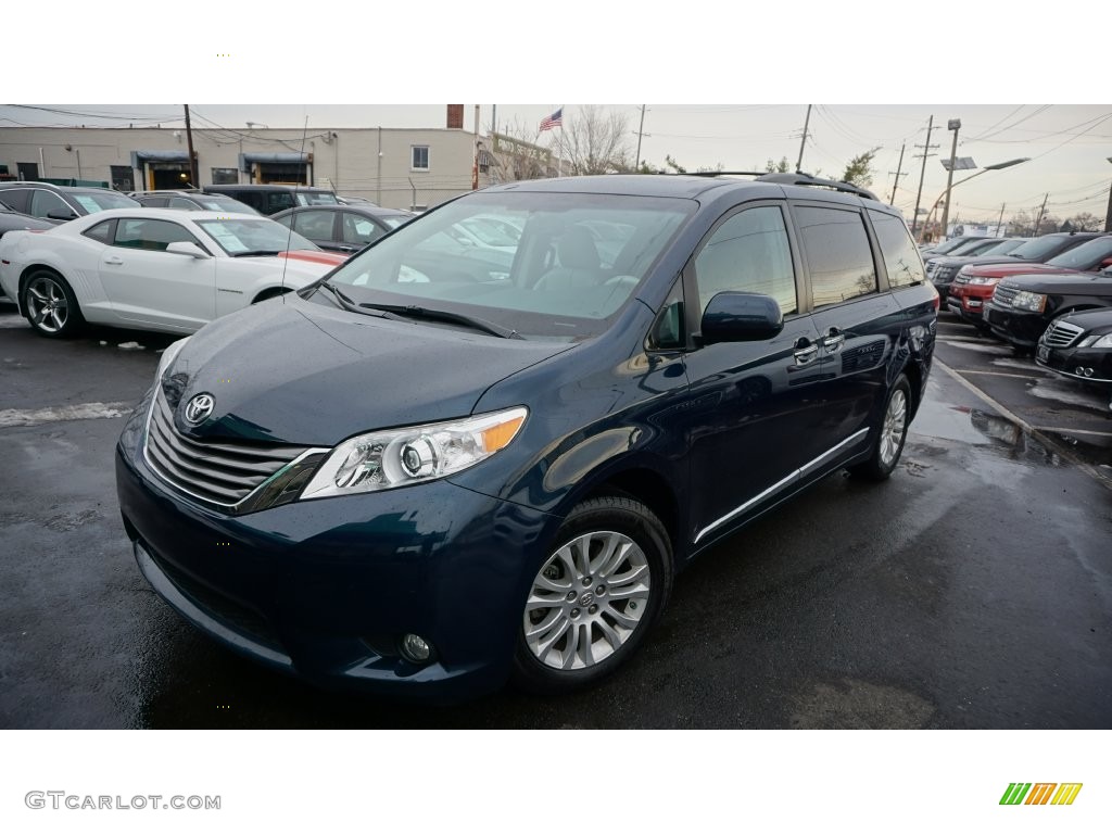 2012 Sienna XLE - South Pacific Pearl / Bisque photo #1