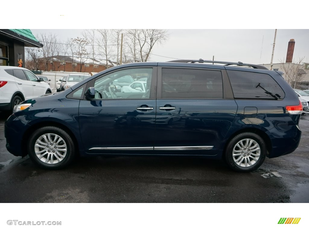 2012 Sienna XLE - South Pacific Pearl / Bisque photo #6