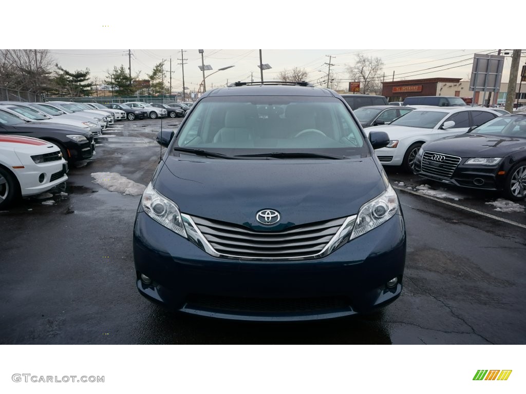 2012 Sienna XLE - South Pacific Pearl / Bisque photo #8