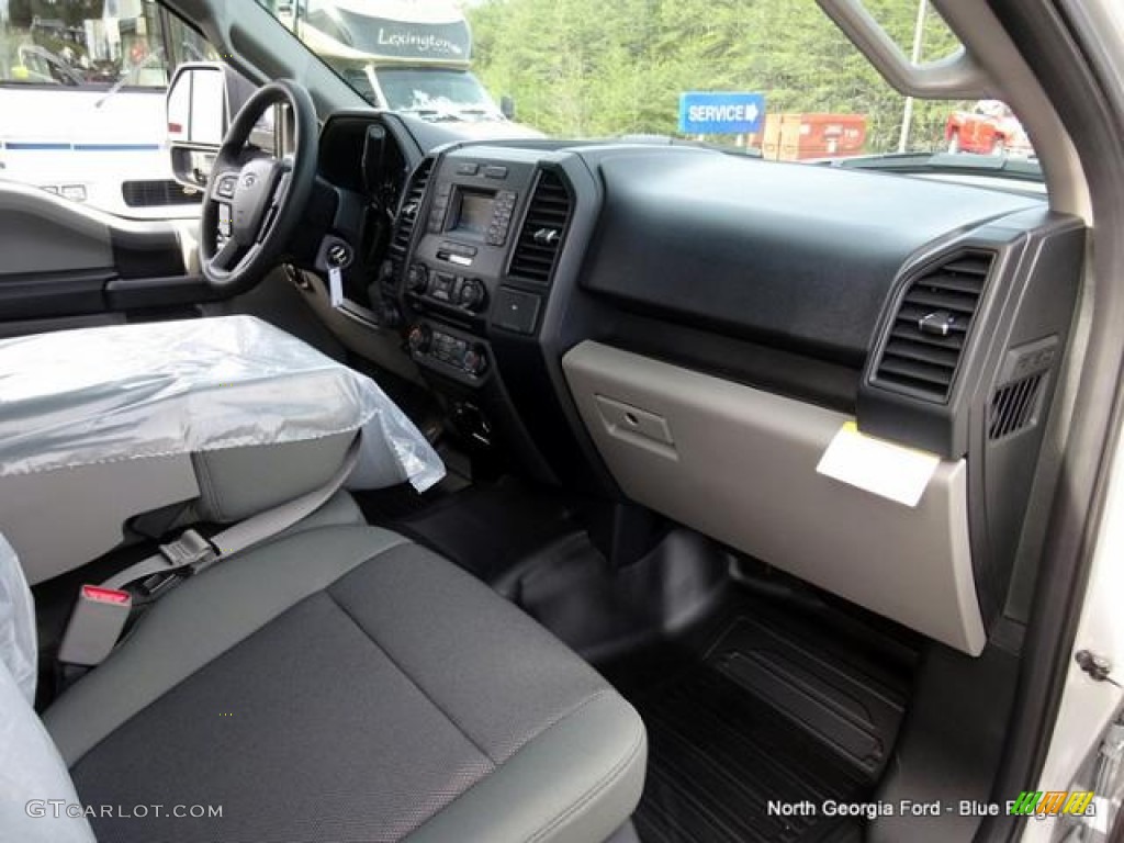 2016 F150 XL SuperCrew 4x4 - Ingot Silver / Medium Earth Gray photo #29