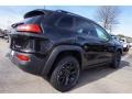 Brilliant Black Crystal Pearl - Cherokee Trailhawk 4x4 Photo No. 3