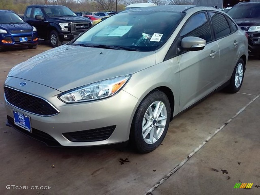 2016 Focus SE Sedan - Tectonic / Charcoal Black photo #4