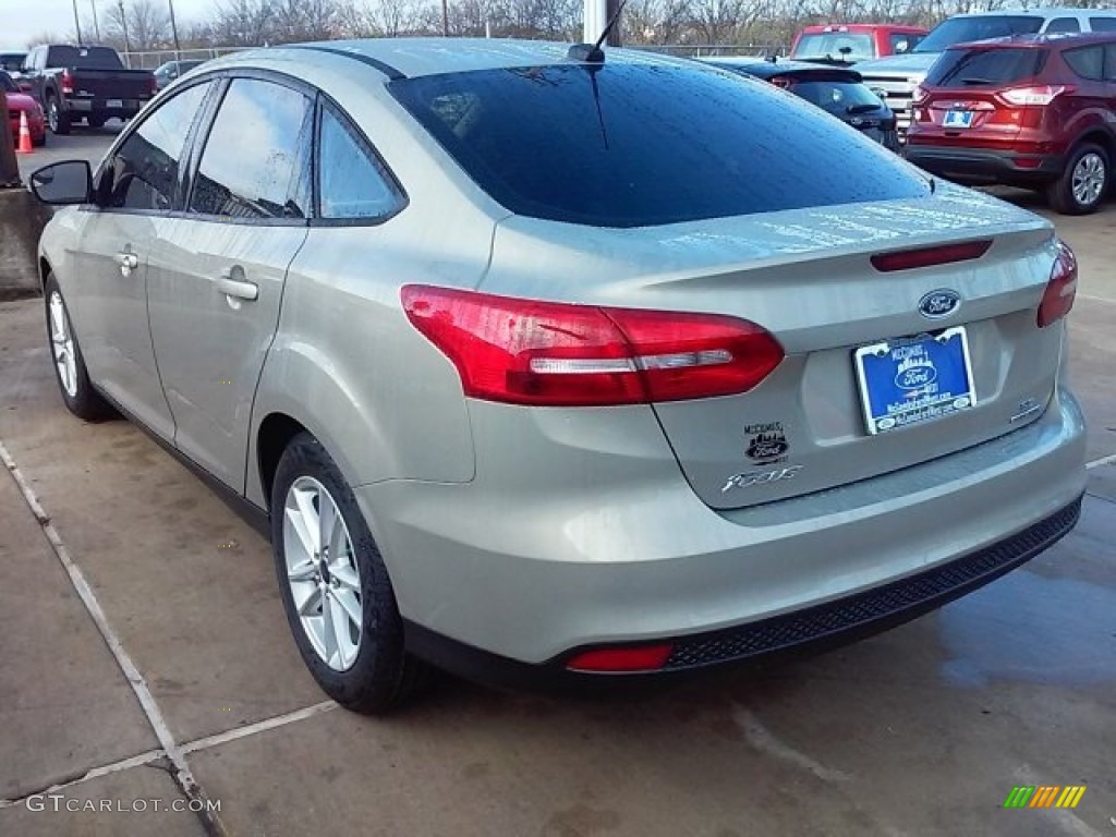 2016 Focus SE Sedan - Tectonic / Charcoal Black photo #5