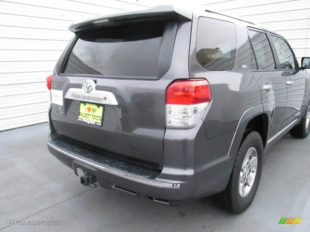 2011 4Runner SR5 - Magnetic Gray Metallic / Black Leather photo #12