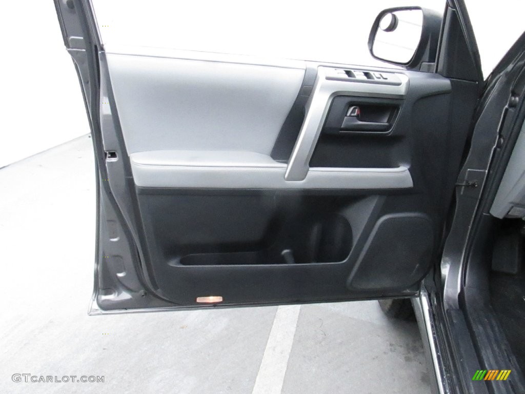 2011 4Runner SR5 - Magnetic Gray Metallic / Black Leather photo #24