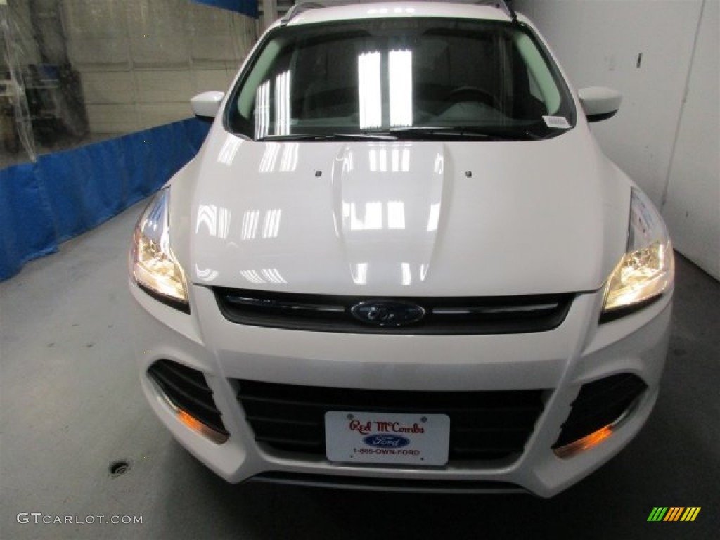 2016 Escape SE - White Platinum Metallic / Medium Light Stone photo #2