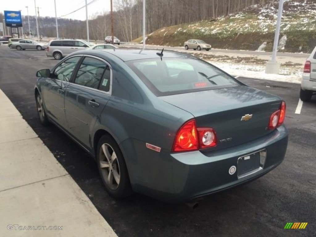 2009 Malibu LT Sedan - Silver Moss Metallic / Ebony photo #6