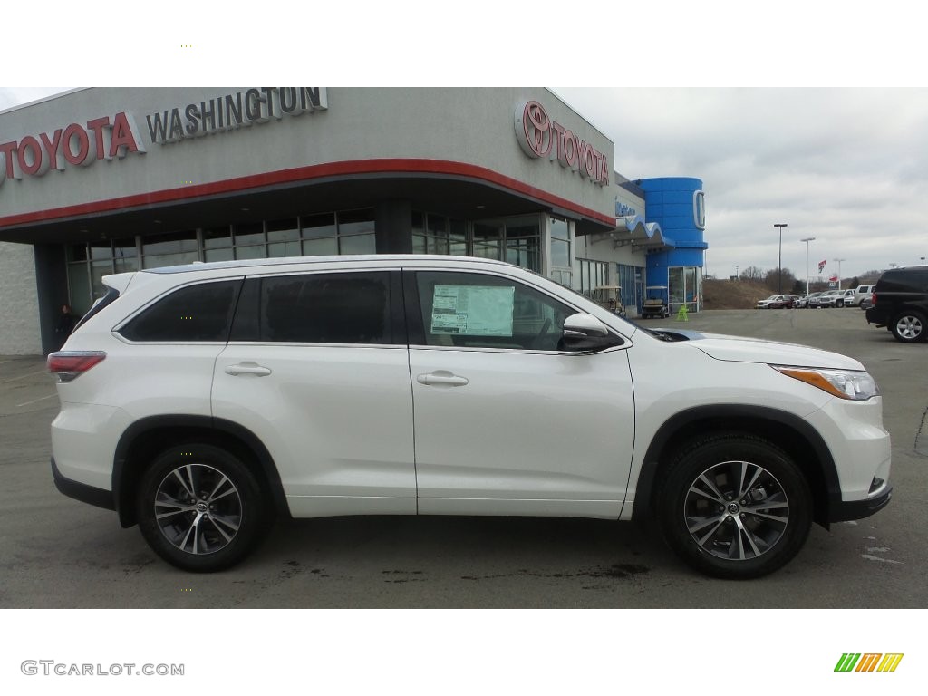 2016 Highlander XLE AWD - Blizzard Pearl / Almond photo #2