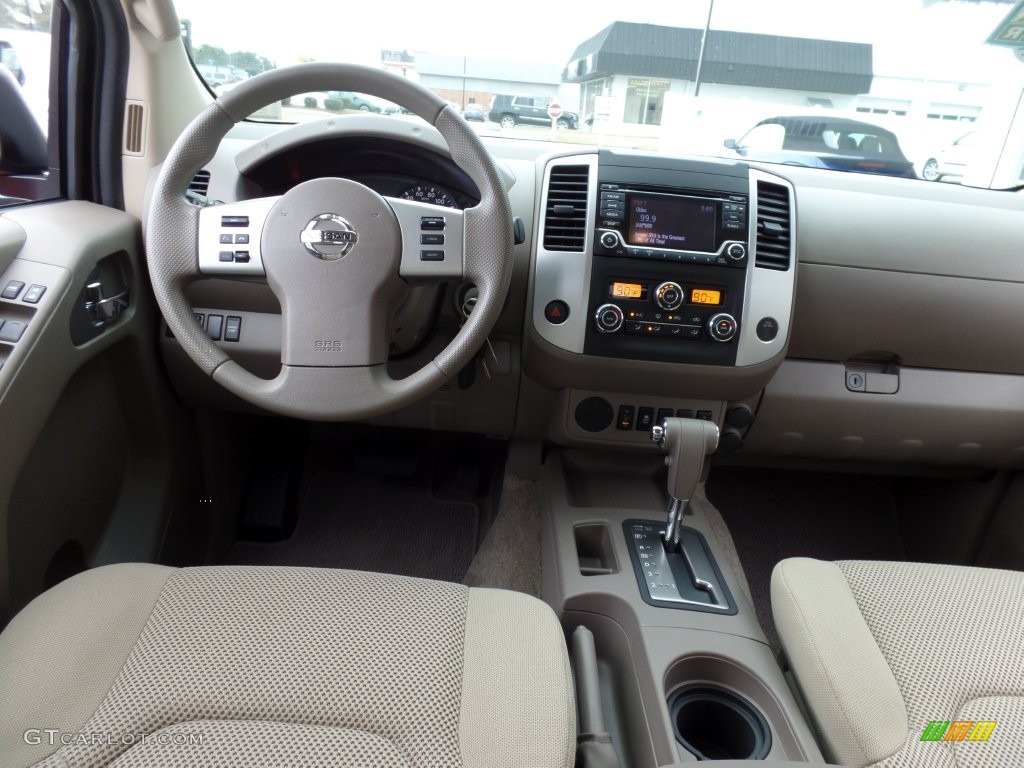 2016 Frontier SV Crew Cab - Lava Red / Beige photo #15