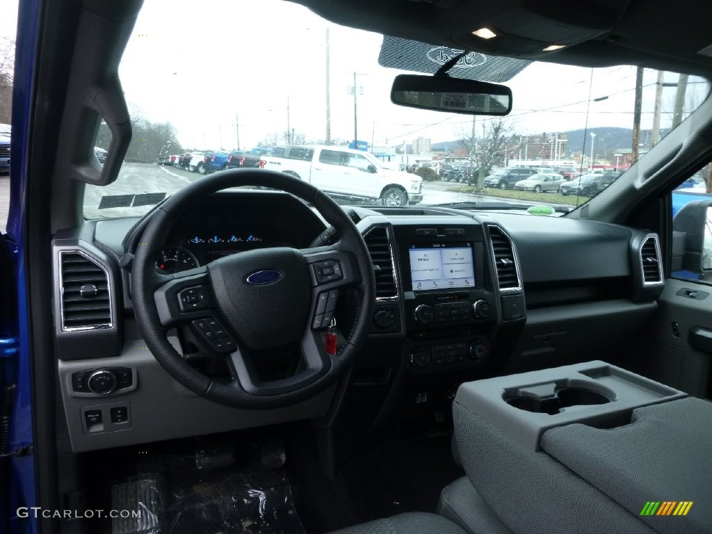 2016 F150 XLT SuperCrew 4x4 - Blue Flame / Medium Earth Gray photo #13