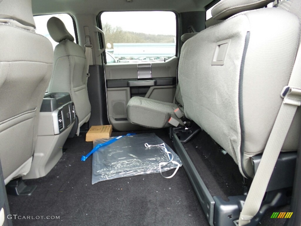 2016 F150 XLT SuperCrew 4x4 - Oxford White / Medium Earth Gray photo #9