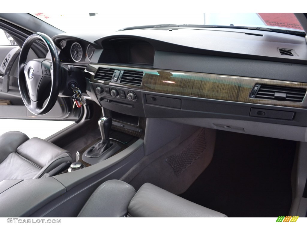 2005 5 Series 530i Sedan - Titanium Grey Metallic / Grey photo #13